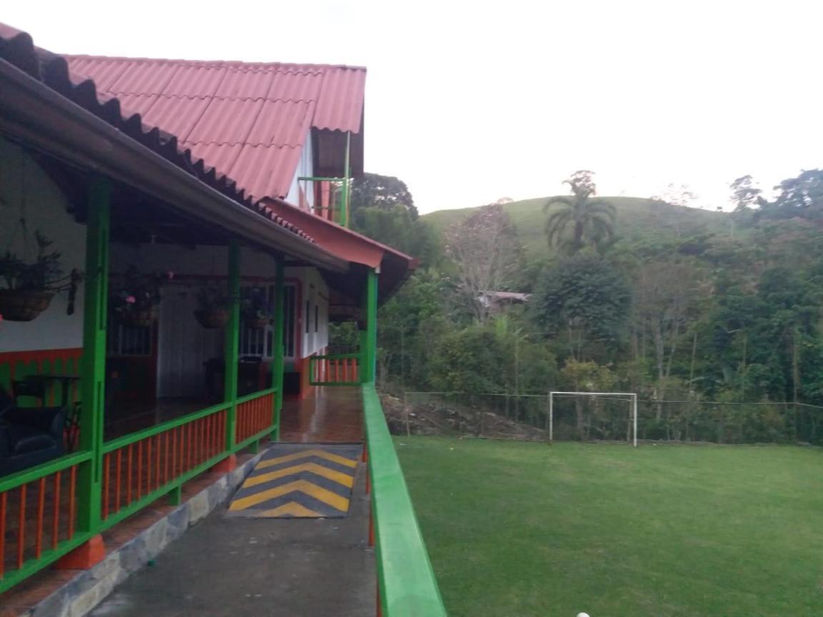 EcoHotel Colibrí Luna Park Exterior foto